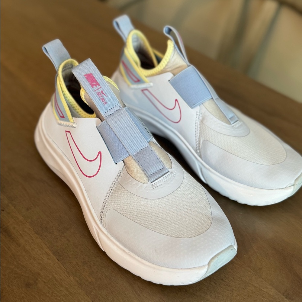 KIDS Nike Flex Running Shoes - Size 6.5 Youth - WORN ONCE